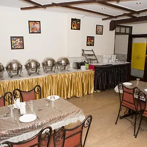 *** Hotel The Crest India